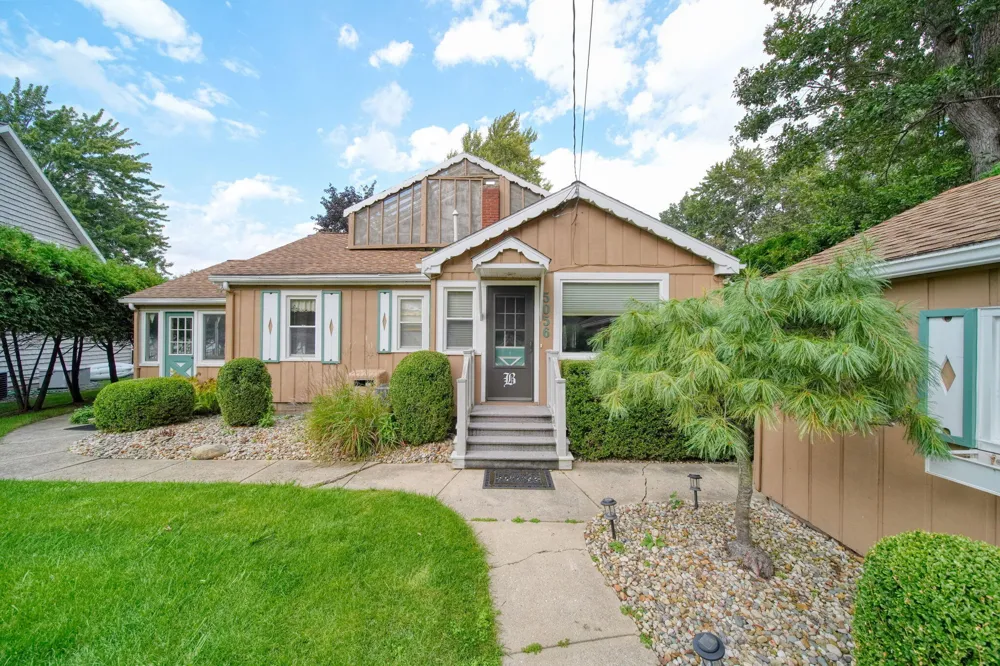 5056 Lakeshore Drive Summit Township, MI 49203