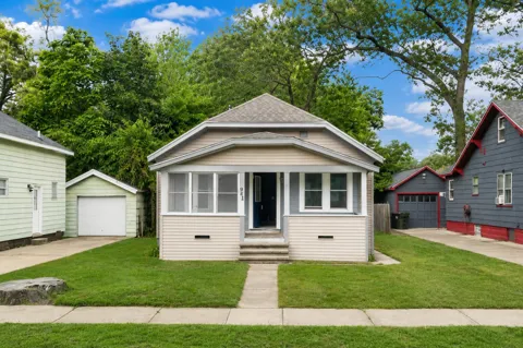 942 Ada Avenue