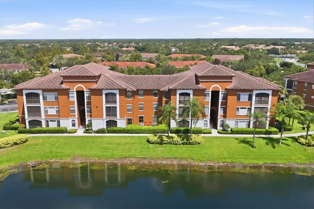 8325 38TH STREET CIRCLE E #307 Sarasota, FL 34243