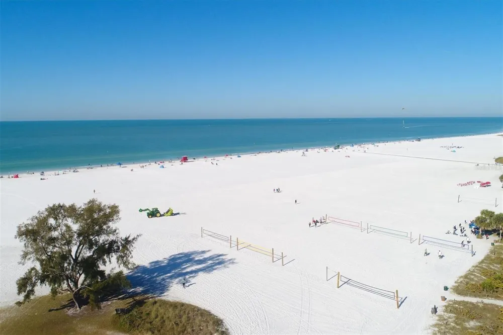 8325 38TH STREET CIRCLE E #307 Sarasota, FL 34243