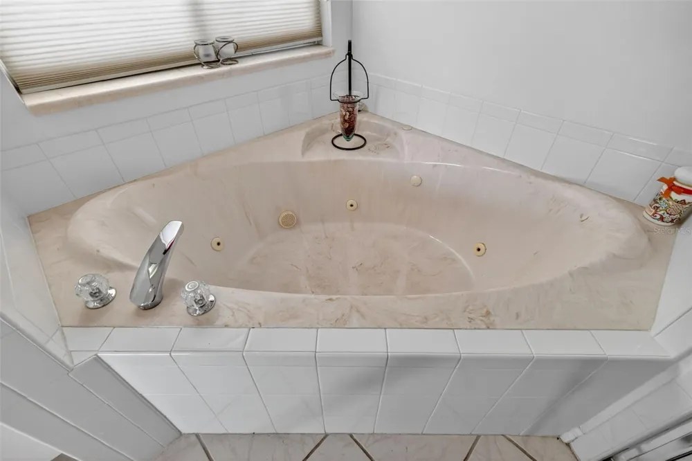 4528 GLEN COE STREET Leesburg, FL 34748