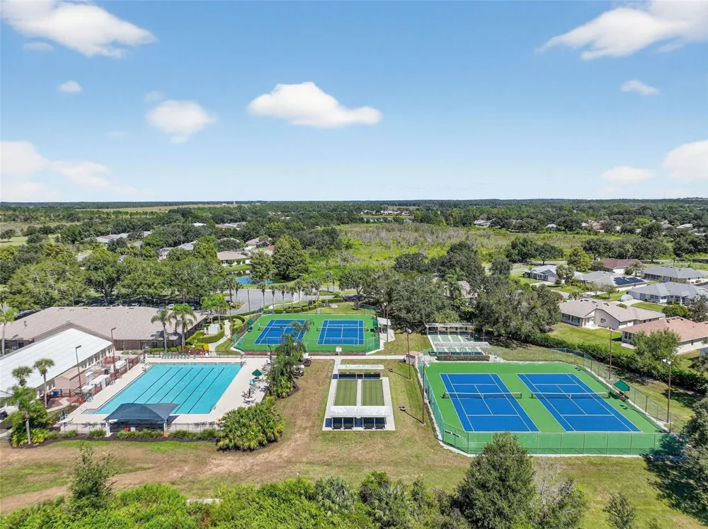 4528 GLEN COE STREET Leesburg, FL 34748