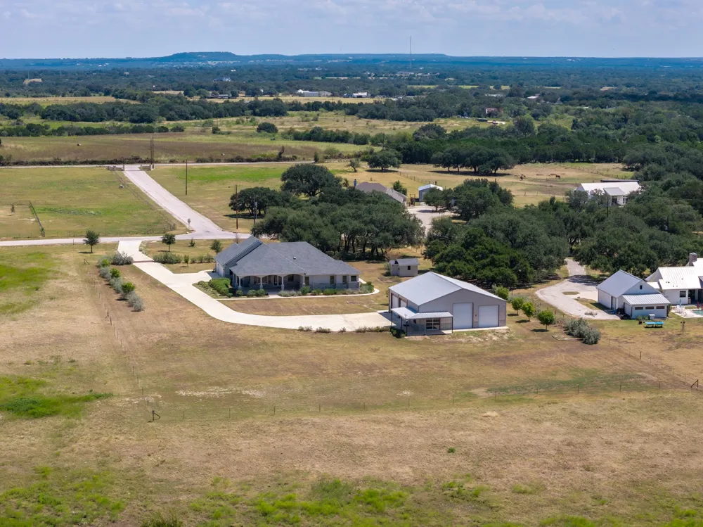 163 Floyds Run Bertram, TX 78605