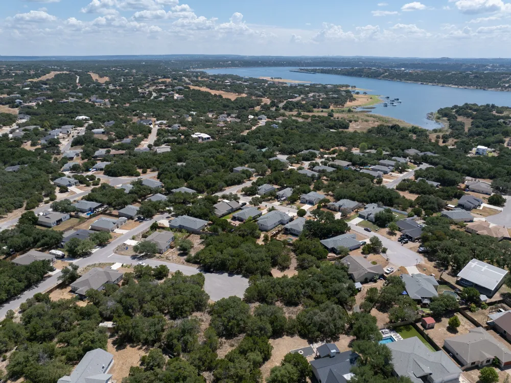 2306 Whitney Cove Lago Vista, TX 78645