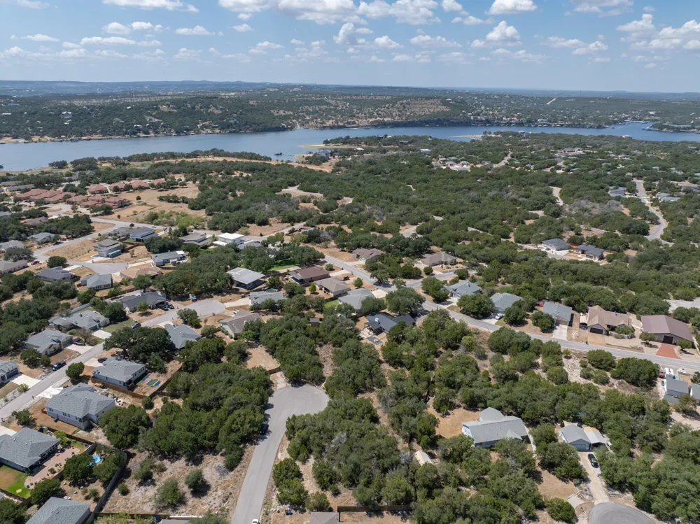 2306 Whitney Cove Lago Vista, TX 78645