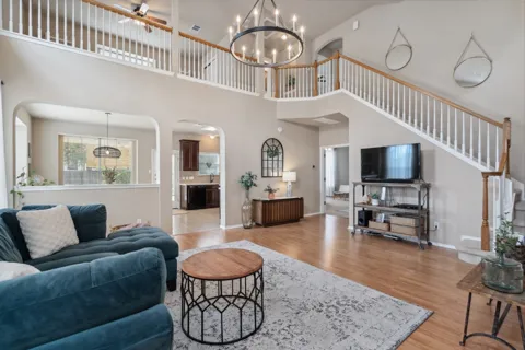 2913 Fleet Drive