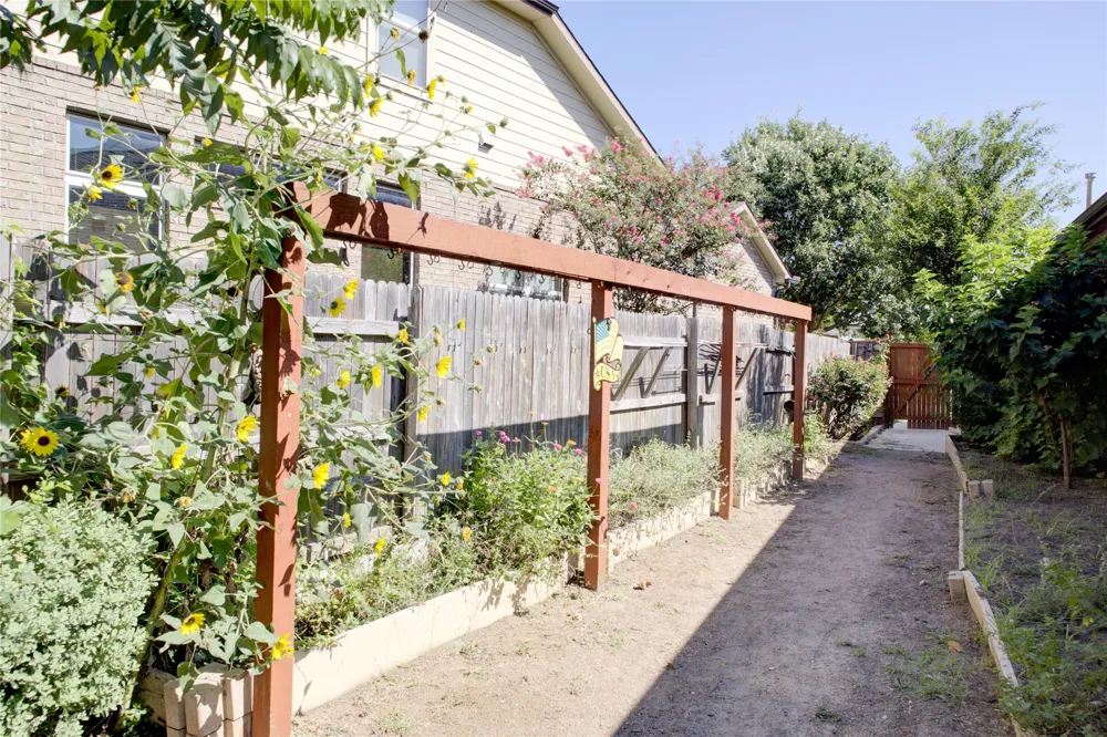 2749 Santa Ana Lane Round Rock, TX 78665