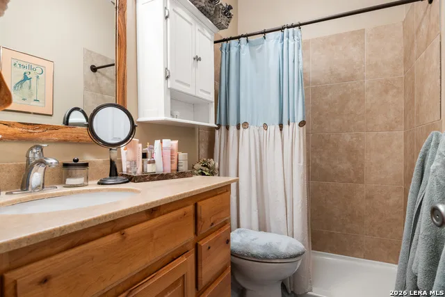 420 Green Acres Dr Wimberley, TX 78676