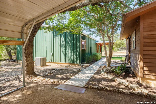 420 Green Acres Dr Wimberley, TX 78676