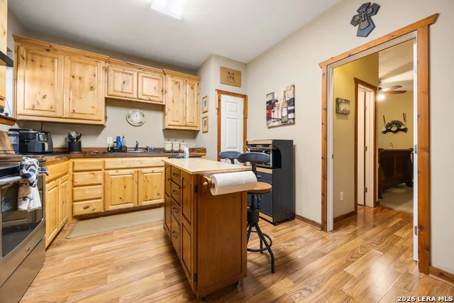 420 Green Acres Dr Wimberley, TX 78676