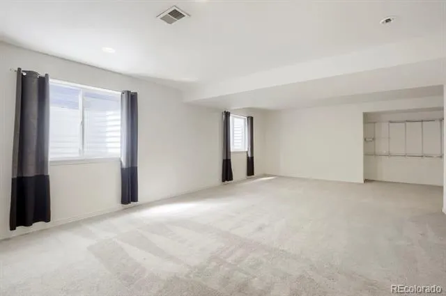305 Riverview Court Longmont, CO 80501