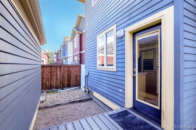 305 Riverview Court Longmont, CO 80501