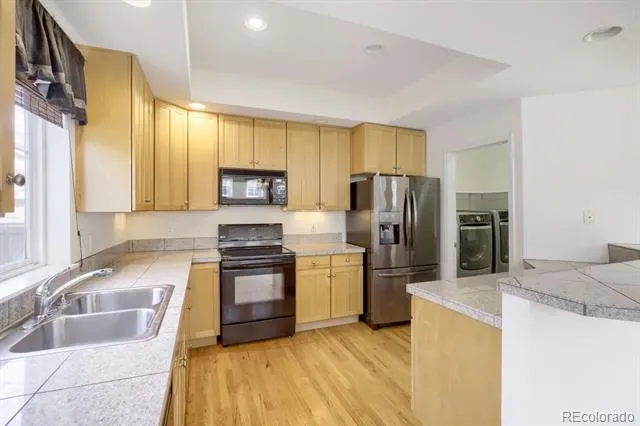 305 Riverview Court Longmont, CO 80501