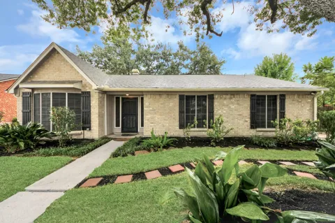 5409 Stone Creek Drive