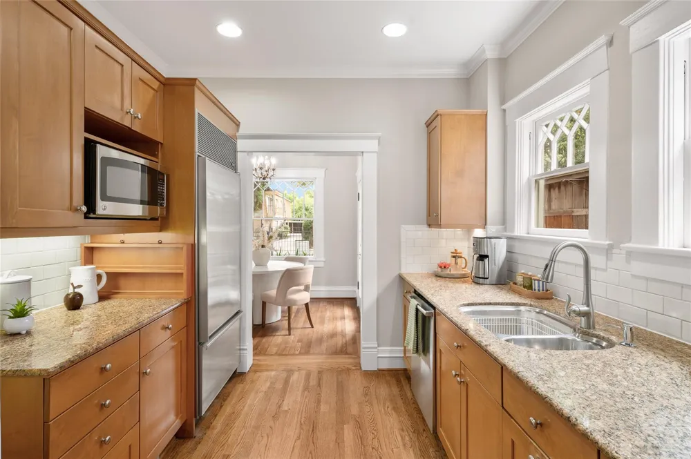 816 Kipling Street Houston, TX 77006