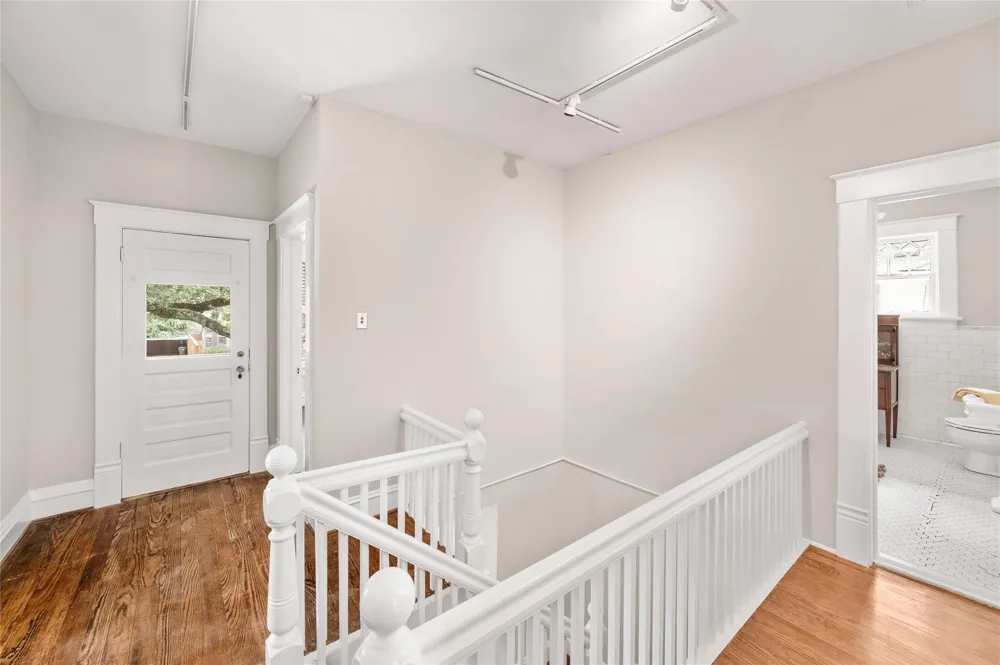 816 Kipling Street Houston, TX 77006