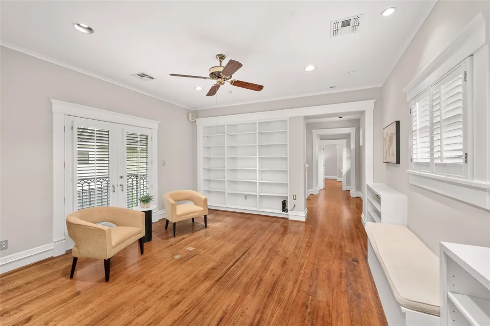 816 Kipling Street Houston, TX 77006