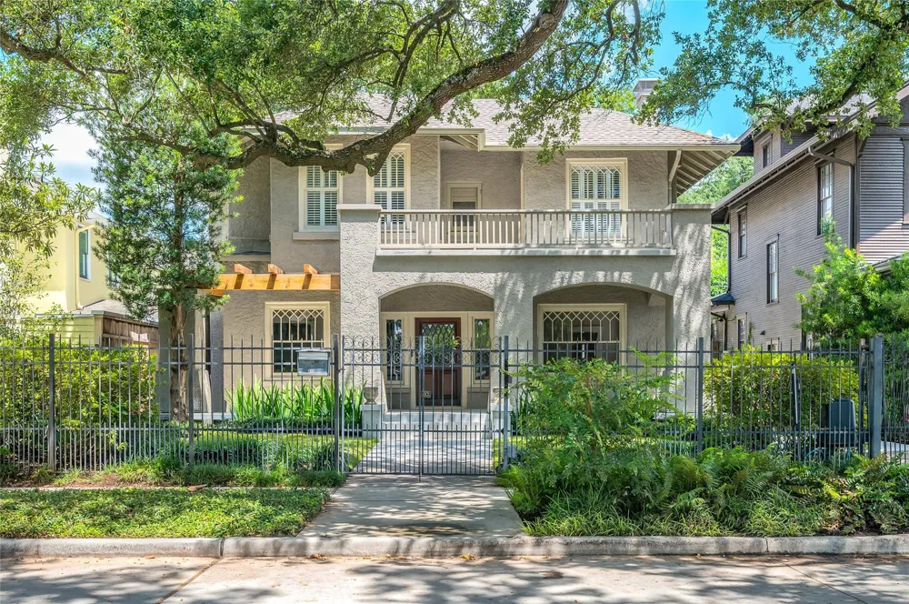 816 Kipling Street Houston, TX 77006
