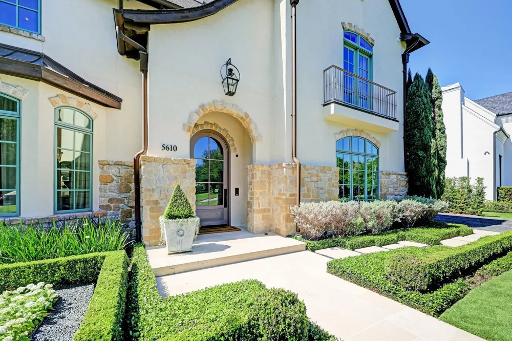 5610 Lynbrook Drive Houston, TX 77056