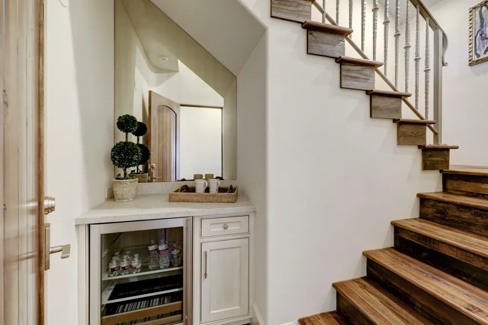 5610 Lynbrook Drive Houston, TX 77056