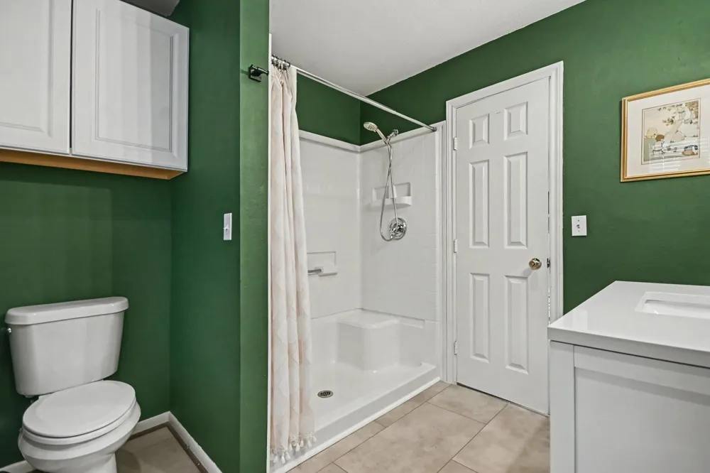 4412 Nicholini Street Dickinson, TX 77539