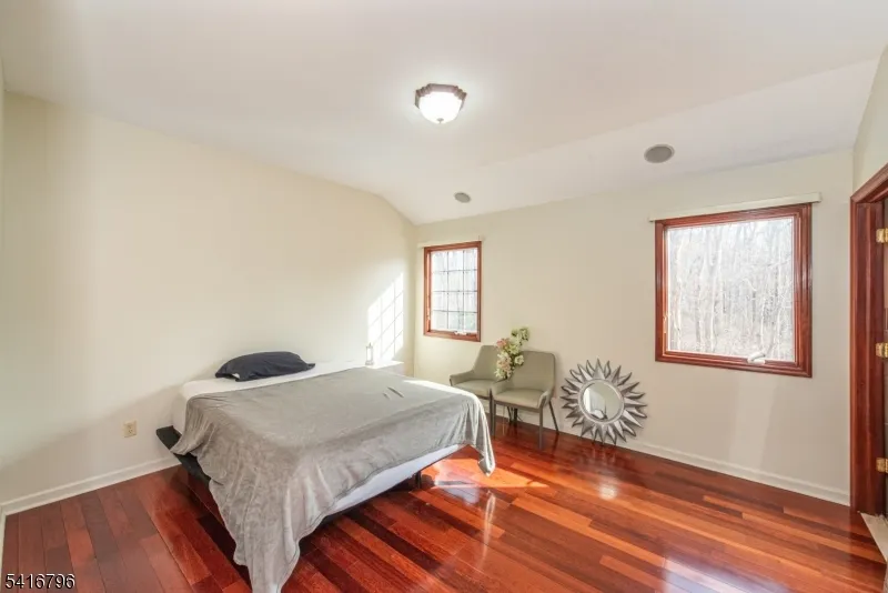 35 Waughaw Rd Montville, NJ 07082
