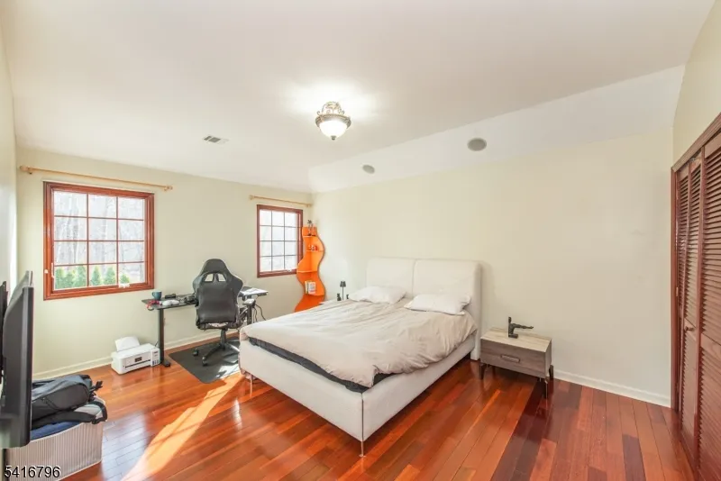 35 Waughaw Rd Montville, NJ 07082