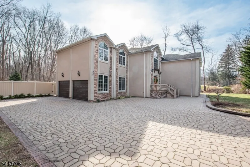 35 Waughaw Rd Montville, NJ 07082