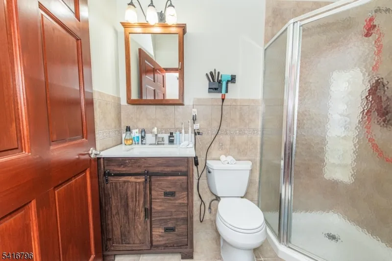 35 Waughaw Rd Montville, NJ 07082