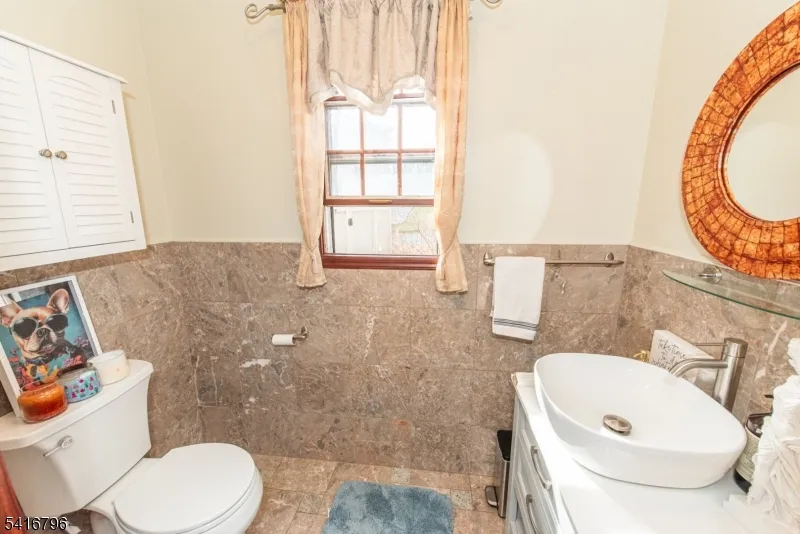 35 Waughaw Rd Montville, NJ 07082