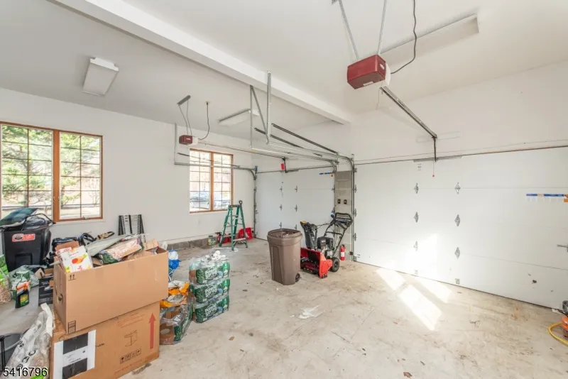 35 Waughaw Rd Montville, NJ 07082