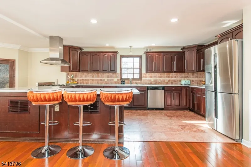 35 Waughaw Rd Montville, NJ 07082