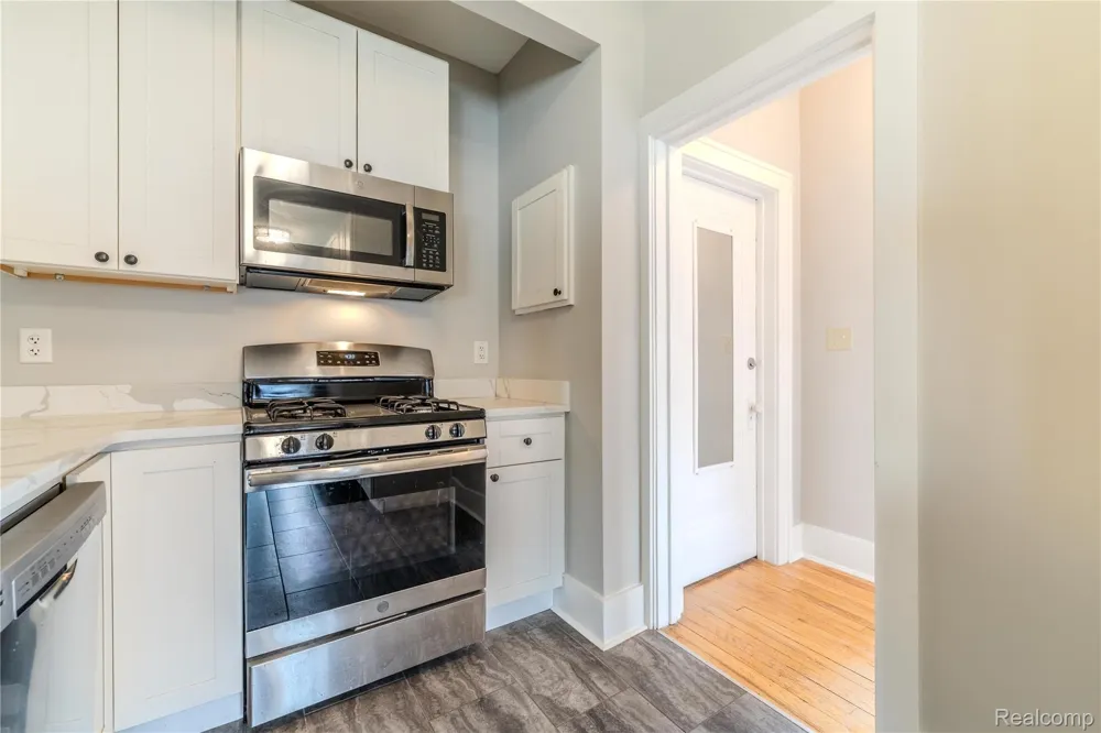 605 W Hudson Avenue #Unit #2 Royal Oak City, MI 48067