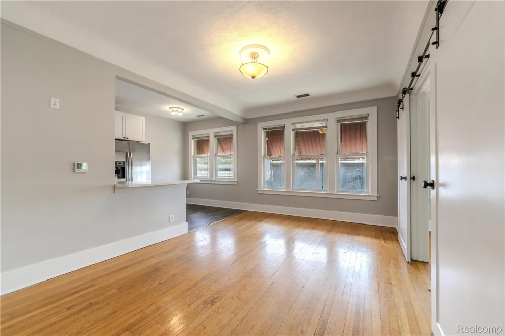 605 W Hudson Avenue #Unit #2 Royal Oak City, MI 48067