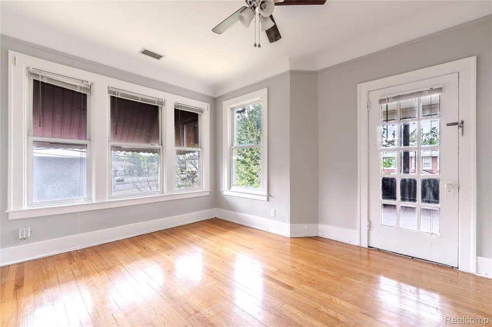 605 W Hudson Avenue #Unit #2 Royal Oak City, MI 48067