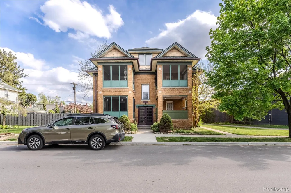 605 W Hudson Avenue #Unit #2 Royal Oak City, MI 48067