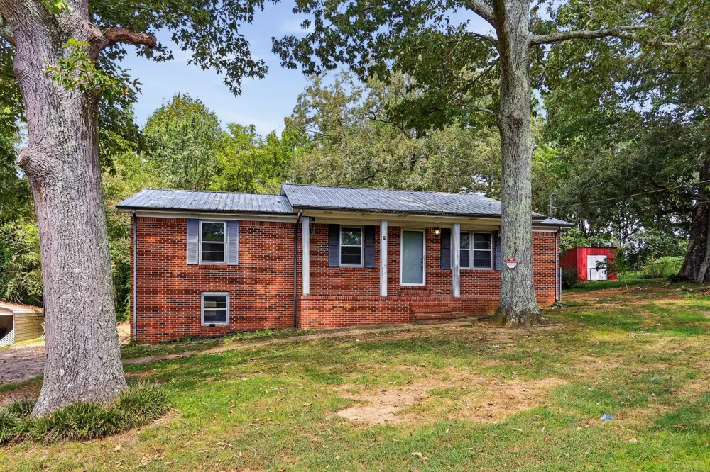 76 Gay Rd McMinnville, TN 37110