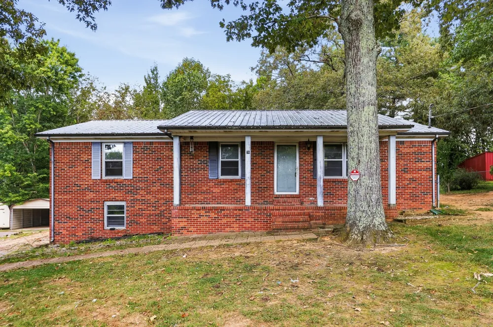 76 Gay Rd McMinnville, TN 37110