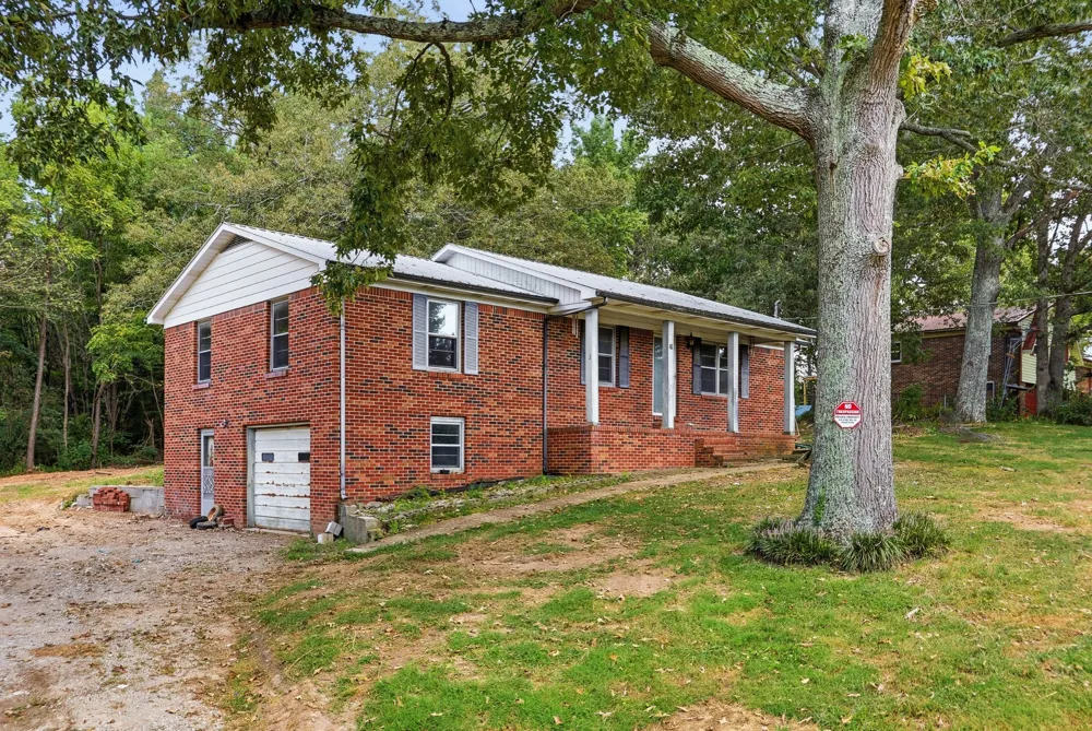 76 Gay Rd McMinnville, TN 37110