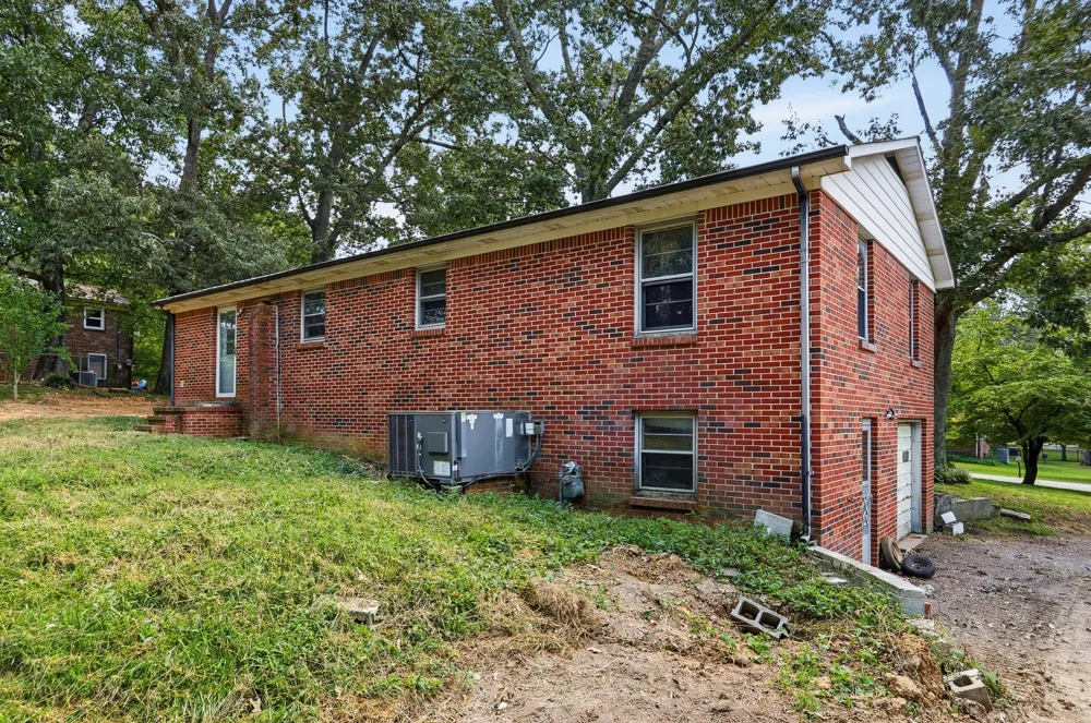 76 Gay Rd McMinnville, TN 37110