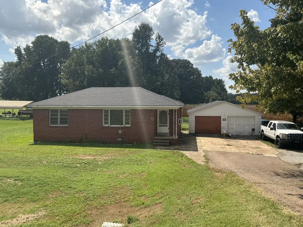 32 Humboldt Hwy Trenton, TN 38382