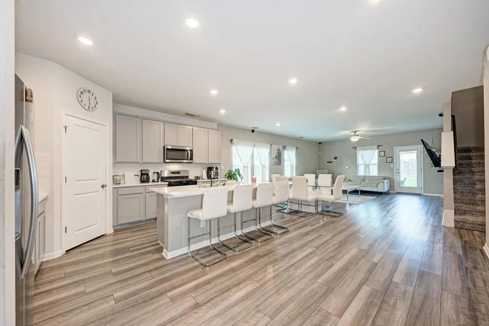 305 Windy Reed Road Hutto, TX 78634