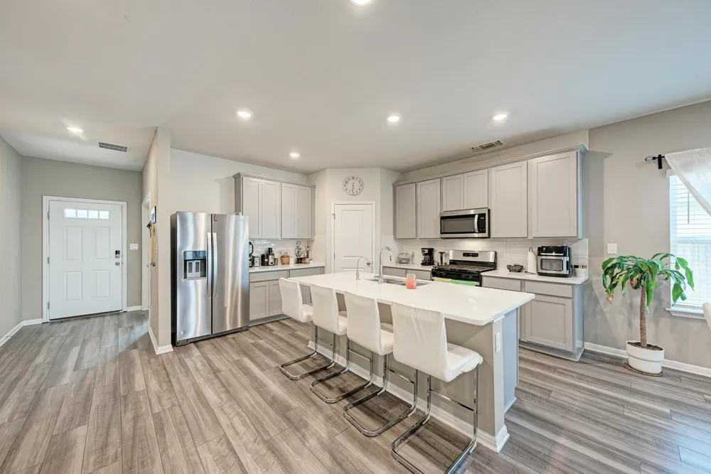 305 Windy Reed Road Hutto, TX 78634