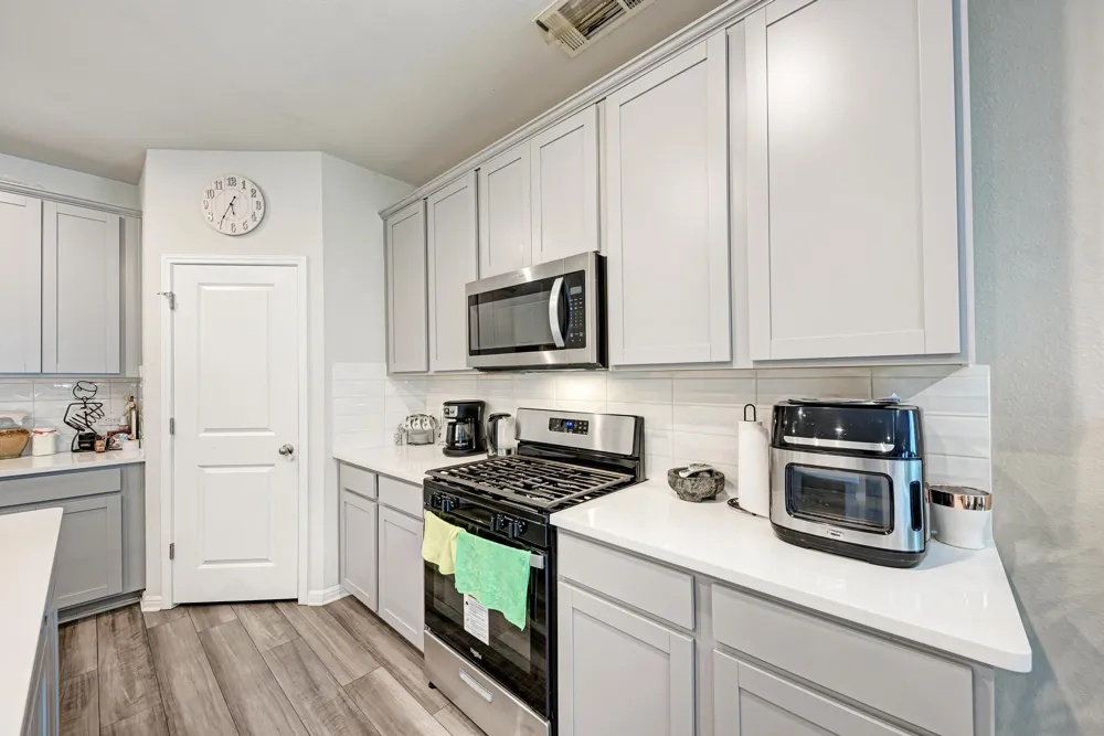305 Windy Reed Road Hutto, TX 78634