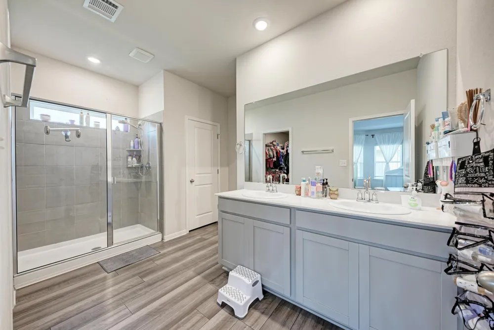 305 Windy Reed Road Hutto, TX 78634