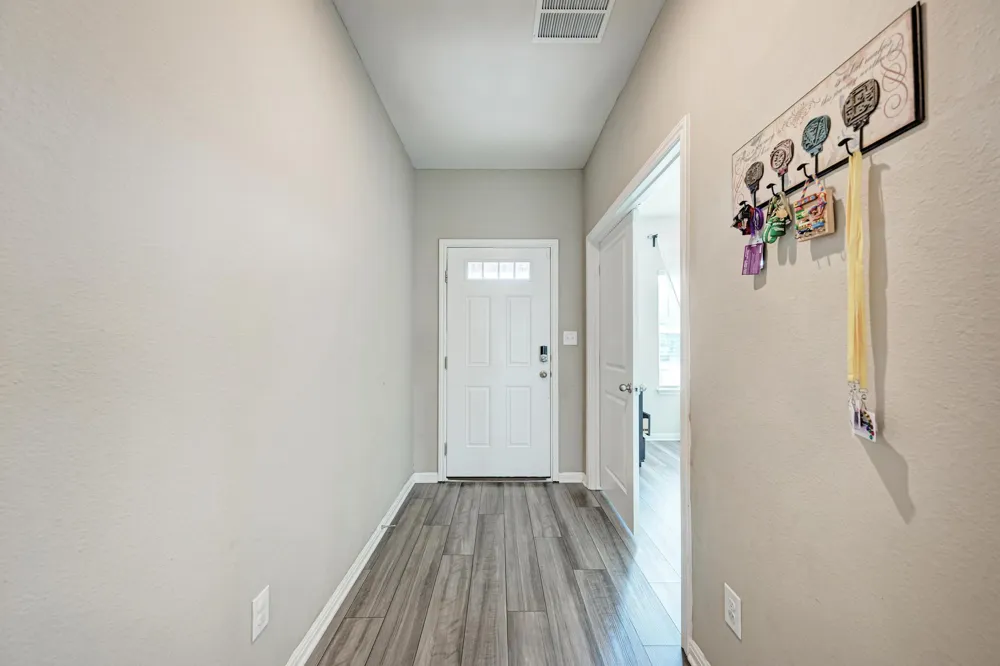 305 Windy Reed Road Hutto, TX 78634