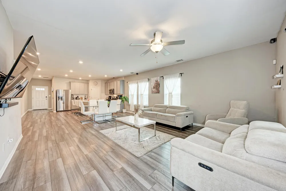 305 Windy Reed Road Hutto, TX 78634