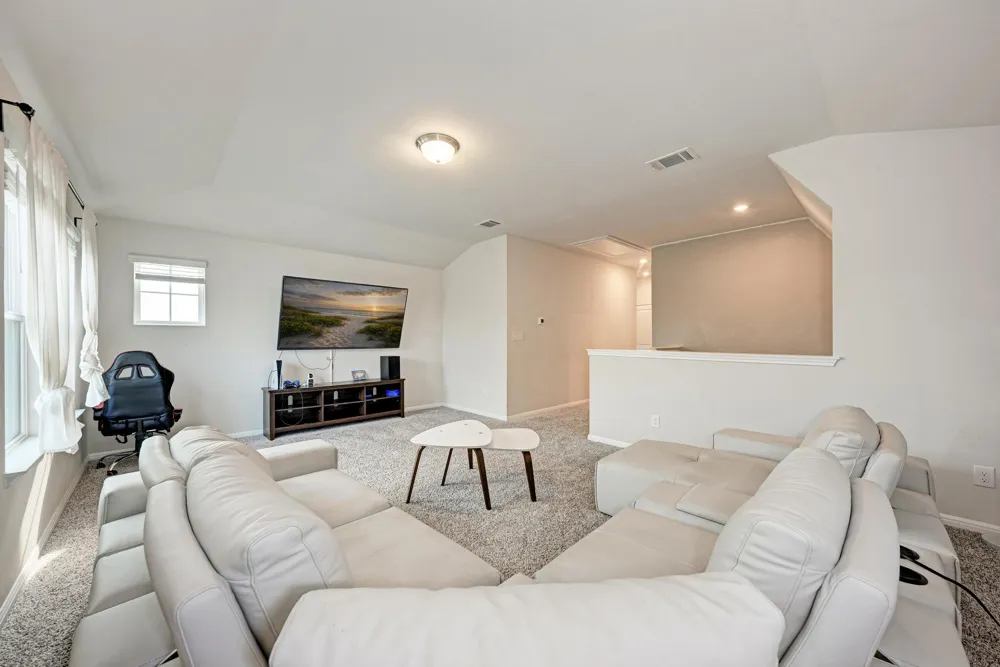 305 Windy Reed Road Hutto, TX 78634