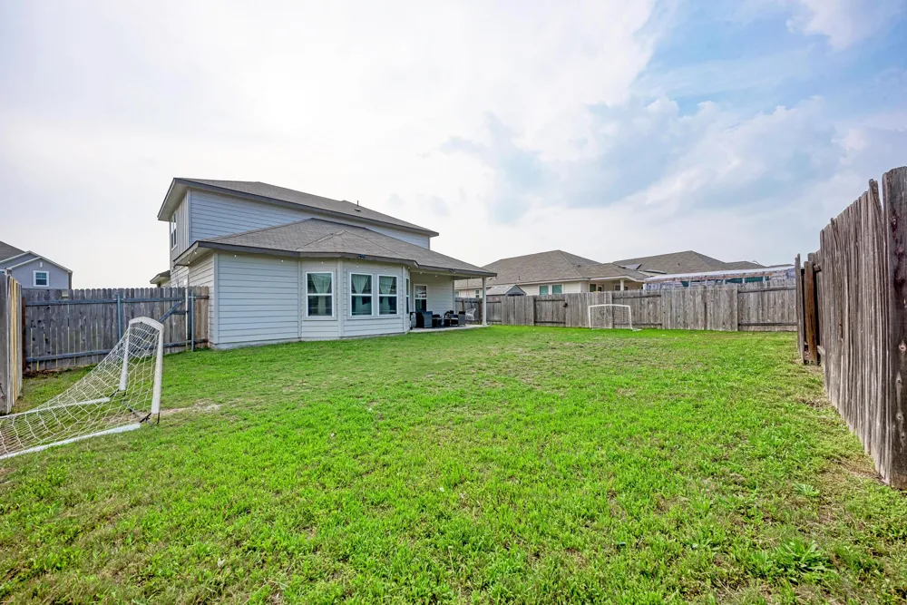 305 Windy Reed Road Hutto, TX 78634