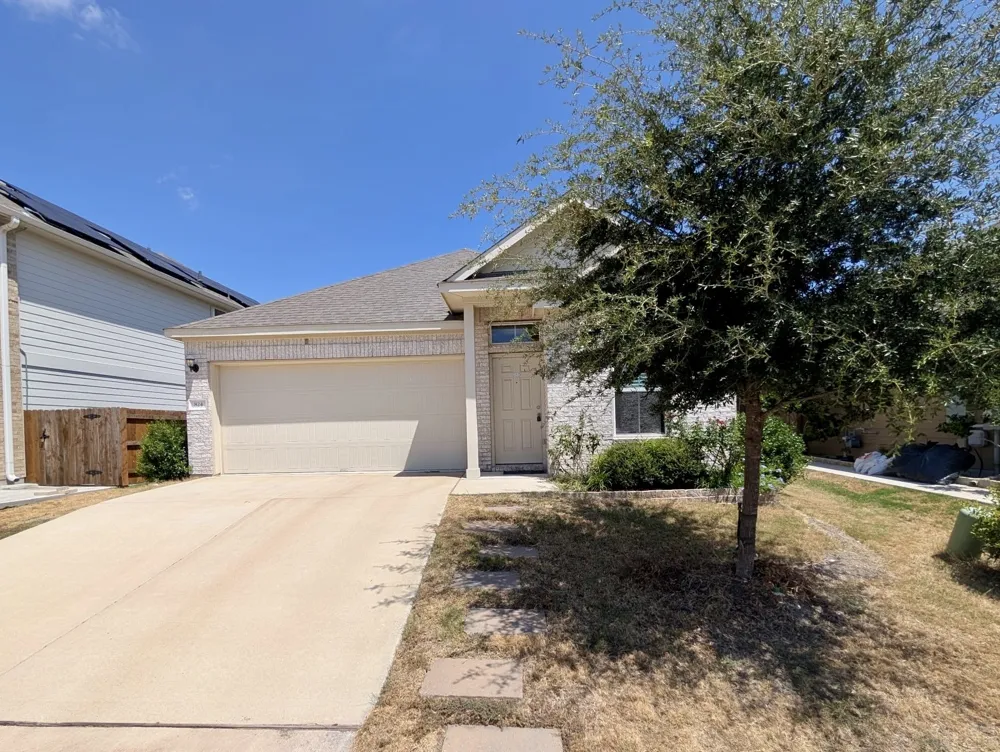 824 Falkland Trace Pflugerville, TX 78660